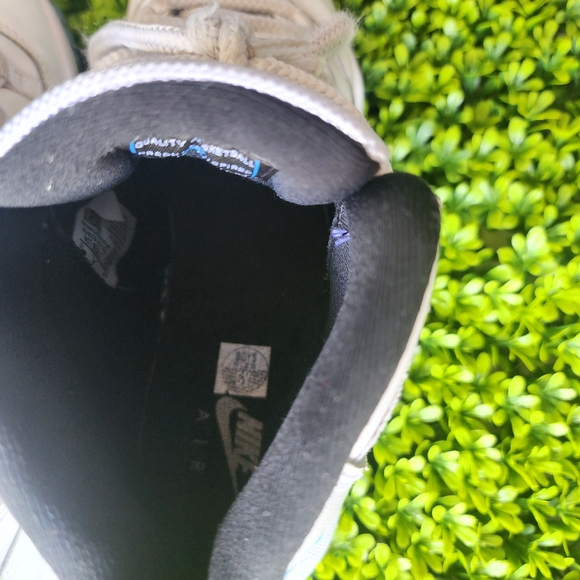 Jordan 11 Retro Legend Blue - Picture 4 of 15